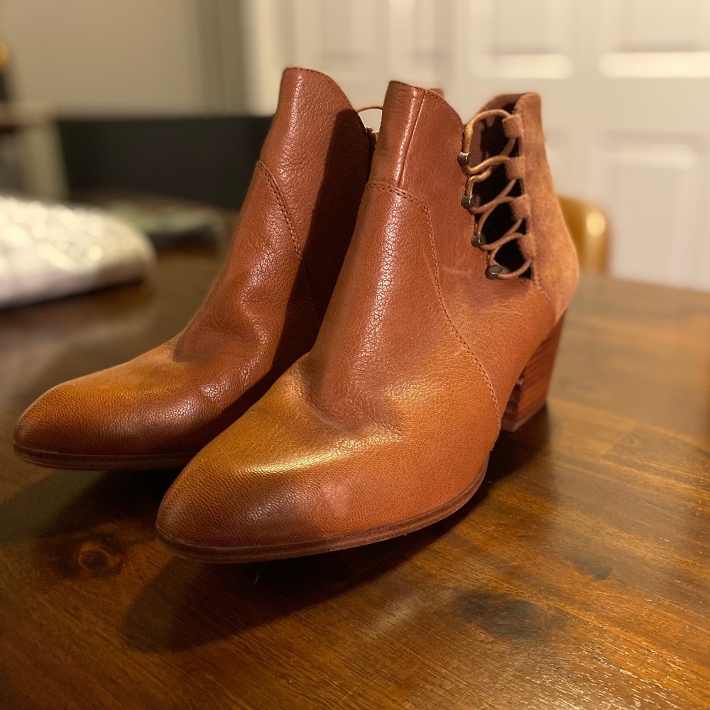 ALDO brown side zip ankle boots
